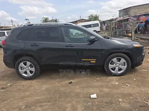2016 Jeep Cherokee Limited FWD SUV - Gray