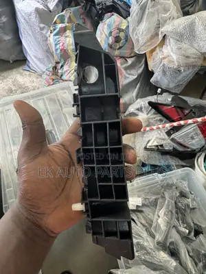 Hyundai Elantra Fender/Bumper Locker 2019-2020