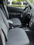 Toyota Yaris Base Sedan 2010 - 4