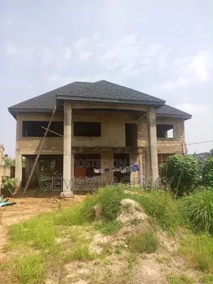 6-Bedroom House for Sale in Taifa Boga Junction