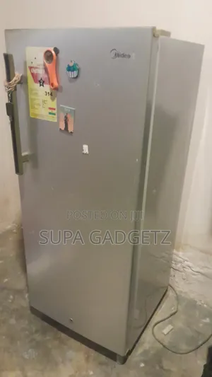 Midea Refrigerator with Freezer & Door Lock (181 Litre)