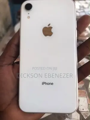 Apple iPhone XR 64GB White