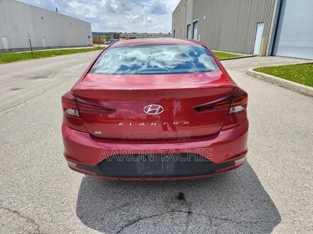 Hyundai Elantra SE 2019 Red - 1
