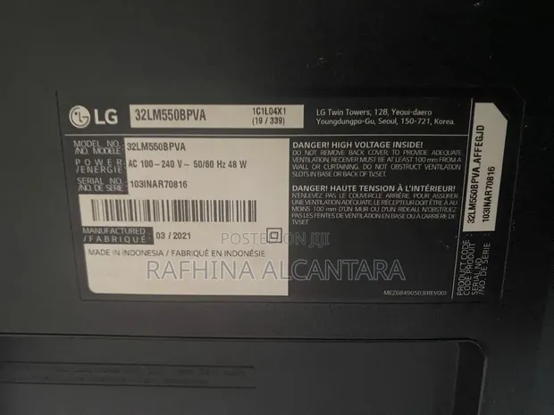 LG 32-inch Smart TV - 1