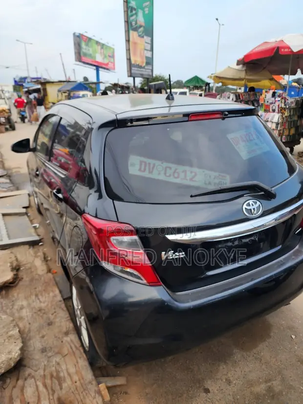 Toyota Vitz 2015 Black - 1