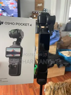 DJI Osmo Pocket 4 Creator Combo