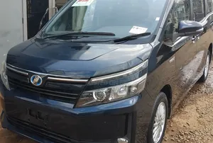 Toyota Voxy Hybrid V 2WD 7-Seater 2014 Black