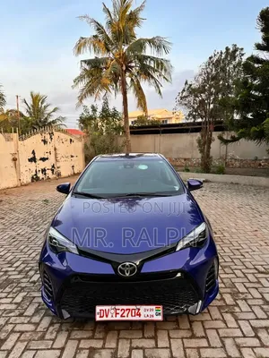 2017 Toyota Corolla SE Sedan