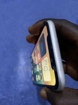 New Apple iPhone XR 128GB White