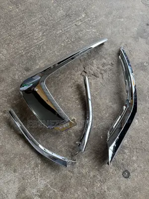 Mitsubishi Outlander Front Bumper Chrome Trim 2016-2019