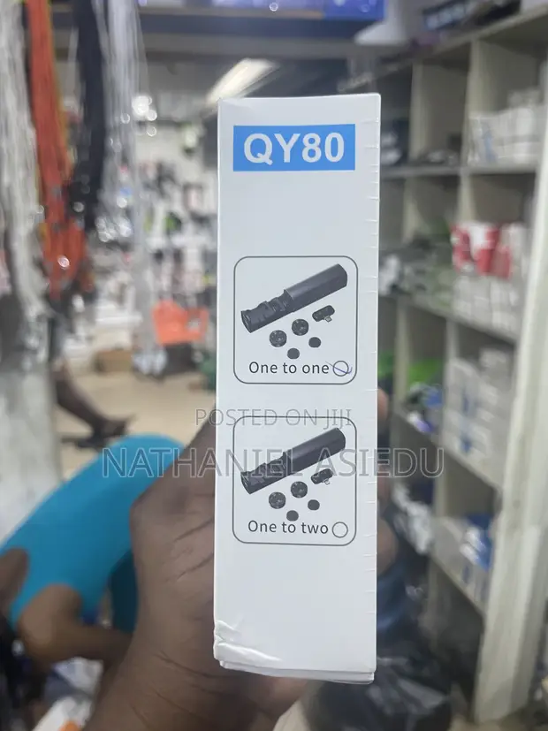 QY80 Wireless Lavalier Microphone - 1