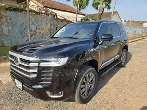 Toyota Land Cruiser 4.0 V6 GX-R 2015 (Facelifted to 2024 LC 300)