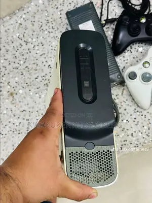 Xbox 360 Console (Home Used)