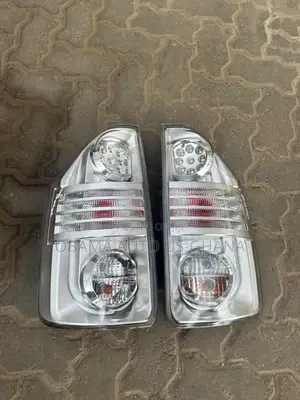 Toyota Voxy/Noah Taillight (2008-2013)