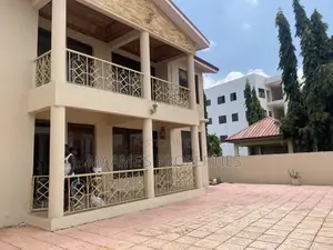 8-Bedroom Duplex for Sale in Oyarifa