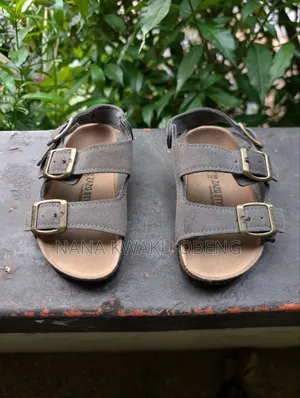 Kids Sandals Size 24
