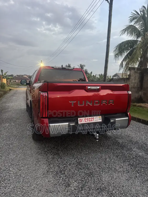 2022 Toyota Tundra Red - 1