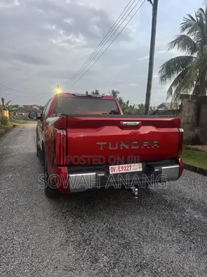 2022 Toyota Tundra Red