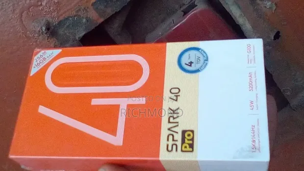 New Tecno Spark 40 Pro 256GB Black - 1