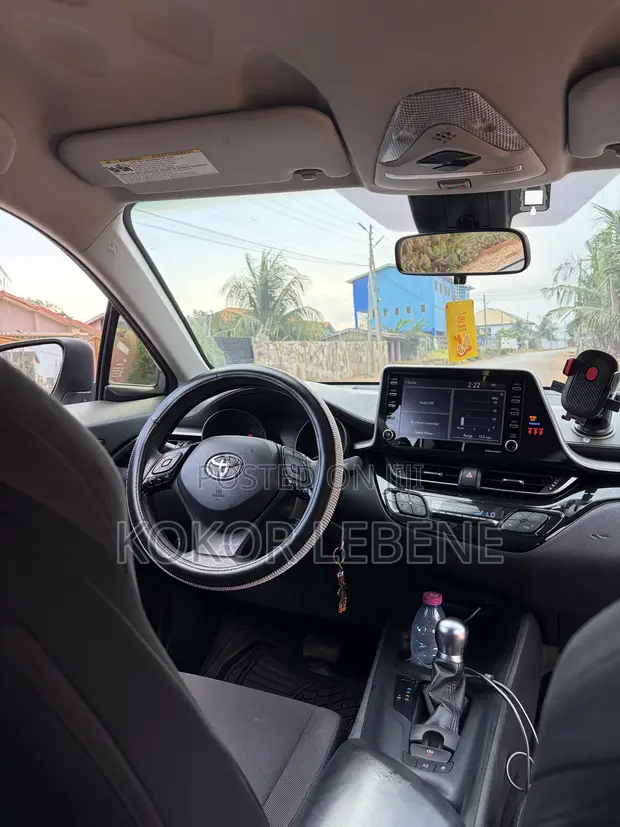 2020 Toyota C-HR XLE FWD SUV - 1