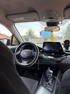 2020 Toyota C-HR XLE FWD SUV