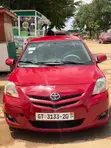 Toyota Yaris Base Sedan 2010 Red - 3