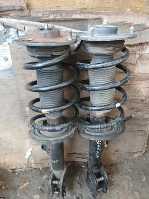 Hyundai Santa Fe 2012-2017 Front Shocks (Used)