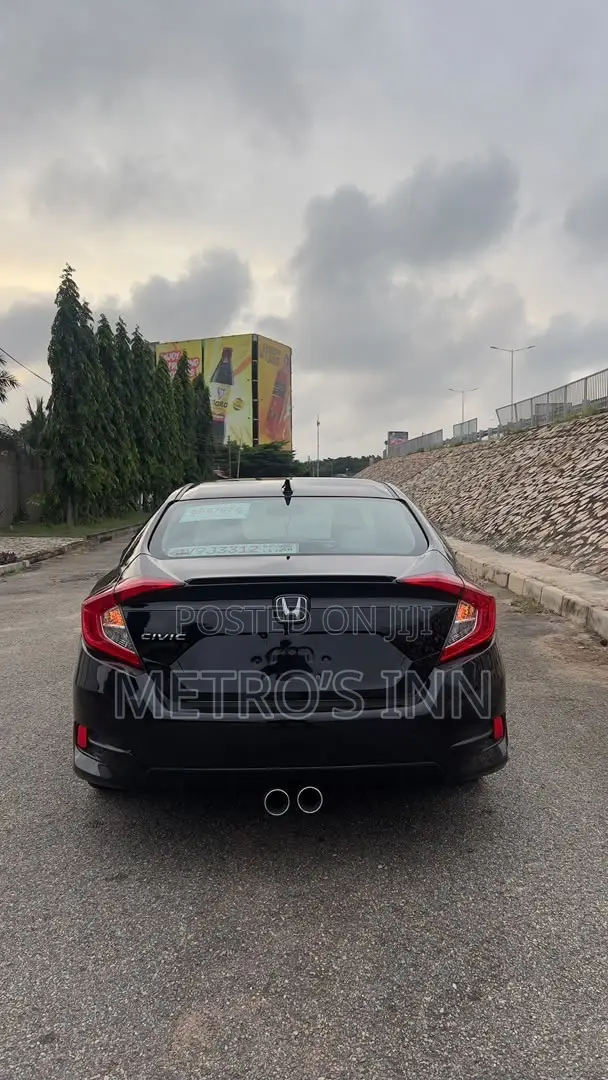 Honda Civic OEM Tail Lights (2016-2020) - 1
