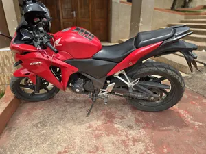 Honda CBR250R 2012 Red