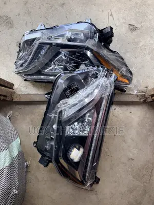 Toyota RAV4 2016-2018 LED Headlights (Brand New)