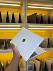 Apple MacBook Pro 2017 13" 16GB RAM, 512GB SSD - 1