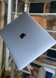Apple MacBook Pro 2017 13" 16GB RAM, 512GB SSD - 3