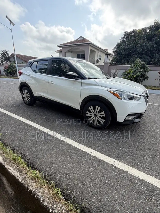 Nissan Kicks SV 2018 White - 1