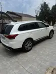 Mitsubishi Outlander 2017 White - 1