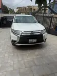 Mitsubishi Outlander 2017 White - 4