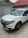 Mitsubishi Outlander 2017 White - 5