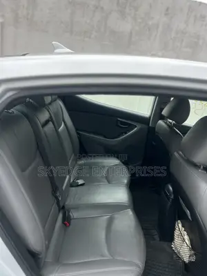 2013 Hyundai Elantra Limited Sedan FWD (1.8L)