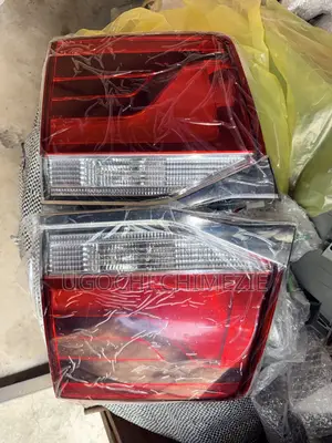 Toyota Land Cruiser Tail Light (2016-2020)