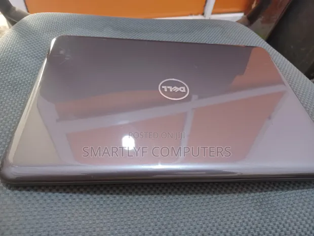 Dell Latitude 13 3380 Laptop - 1