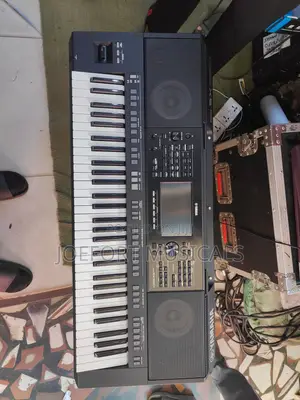 Yamaha SX920 Keyboard with Touchscreen