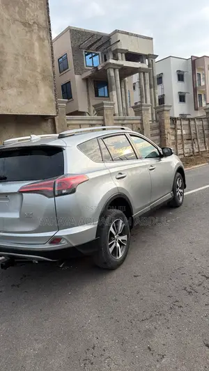 2017 Toyota RAV4 XLE AWD