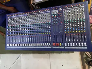 Soundcraft 32-Channel Mixing Console