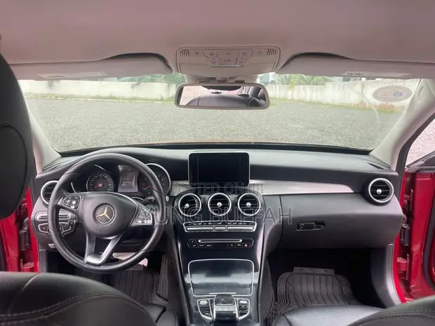 Mercedes-Benz C300 Luxury 4Matic Sedan 2016 Red - 1