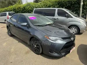 2017 Toyota Corolla LE Sedan