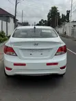 Hyundai Accent 2013 White - 2