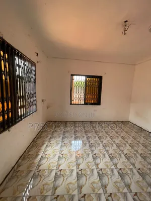1 Bedroom Apartment for Rent in Adenta Commandos