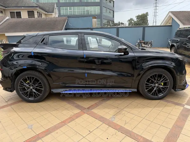 Changan UNI-T 1.5 FWD SUV 2023 Black - 1
