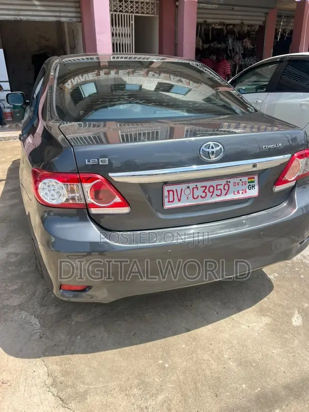 2013 Toyota Corolla LE Sedan - 1
