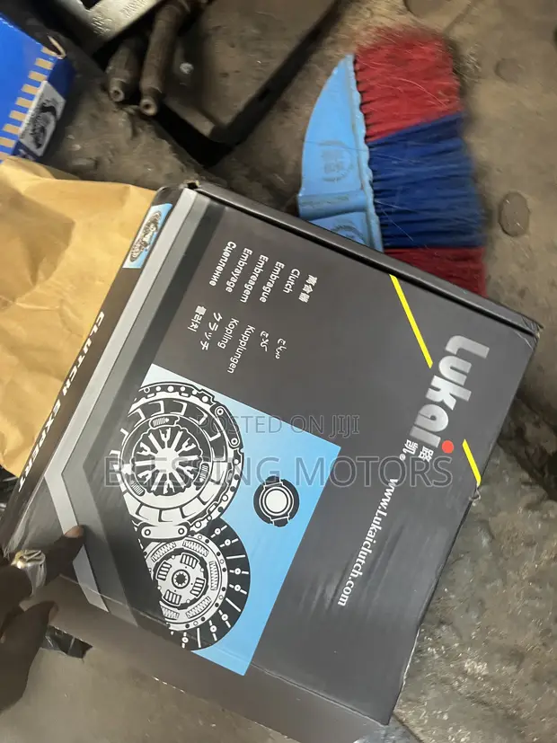 Toyota Yaris Pressure Plate - 1