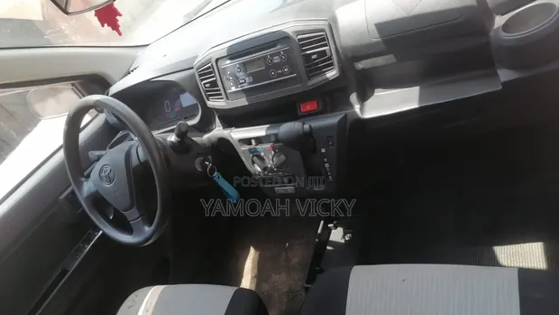 2018 Toyota Pixis White - 1